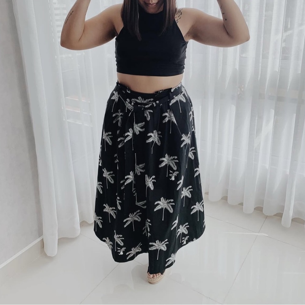 Ann Taylor Black A-Line Skirt with Palm Print